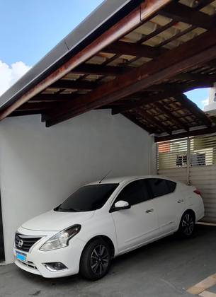 NISSAN VERSA 1.6 16V FLEXSTART UNIQUE 4P XTRONIC NISSAN VERSA 1.6 16V FLEXSTART UNIQUE 4P XTRONIC